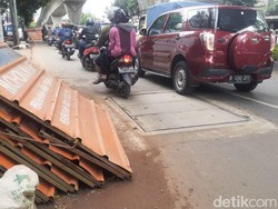 Sebagian Galian Manhole Jl Tendean Jaksel Rampung, Lalin Masih Tersendat