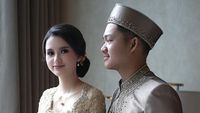 Foto: Cantiknya Sarah Menzel Kekasih Azriel, Berkebaya di Pernikahan Aurel