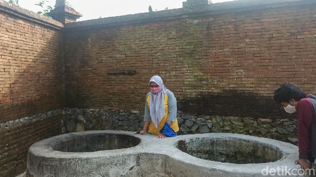 Foto Sumur Gandeng Airnya untuk Dekatkan Jodoh Boleh, Poligami Jangan