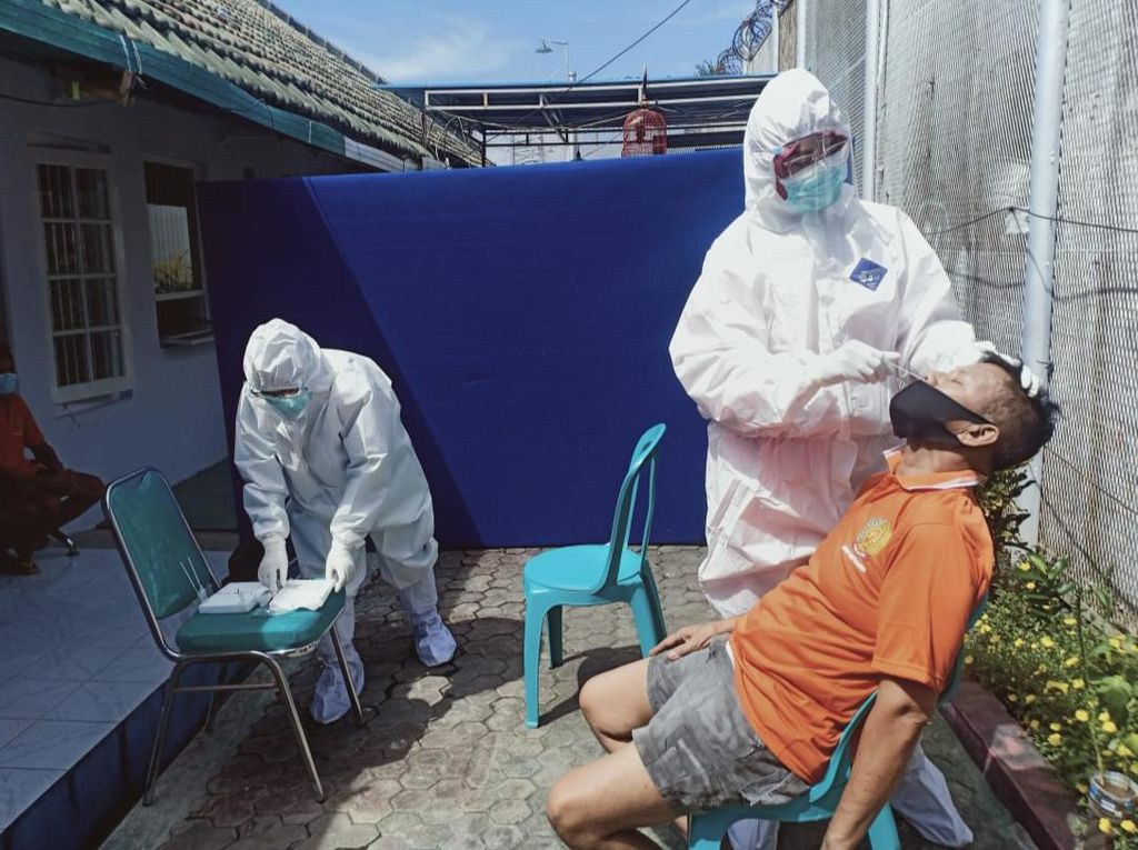 28 Napi Kontak Erat Aktivis Antimasker Banyuwangi Rapid Antigen, Ini Hasilnya 28 Napi Kontak Erat Aktivis Antimasker Banyuwangi Rapid Antigen, Ini Hasilnya