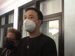 Dennis Lyla Akhirnya Bicara Soal Cerai dengan Thalita Latief hingga Isu KDRT