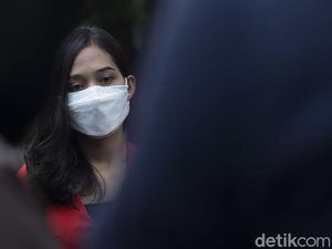 Prof Muradi Disebut Tak Lagi Nafkahi Era Setyowati Usai Hubungan Gelap Tercium Istri Prof Muradi Disebut Tak Lagi Nafkahi Era Setyowati Usai Hubungan Gelap Tercium Istri