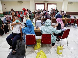 Ahli Sarankan RT RW Bantu Mendata Peserta Vaksinasi Corona yang Puasa