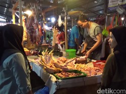 Jelang Ramadhan, Harga Daging Ayam di Cianjur-Purwakarta Meroket