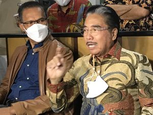 Rosmawaty Tutupi Hotma Sitompul Ayah Sang Putra, Sebut Sudah Meninggal Rosmawaty Tutupi Hotma Sitompul Ayah Sang Putra, Sebut Sudah Meninggal