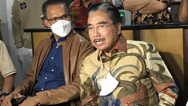 Highlight Dunia Hiburan InsertLive : Jasa Besar Hotma Sitompul Bagi Kehidupan Maia Estianty-Raffi Ahmad