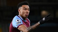 Selebrasi Lord Lingard termasuk lewat menjulurkan lidah. (Foto: Getty Images/Laurence Griffiths)
