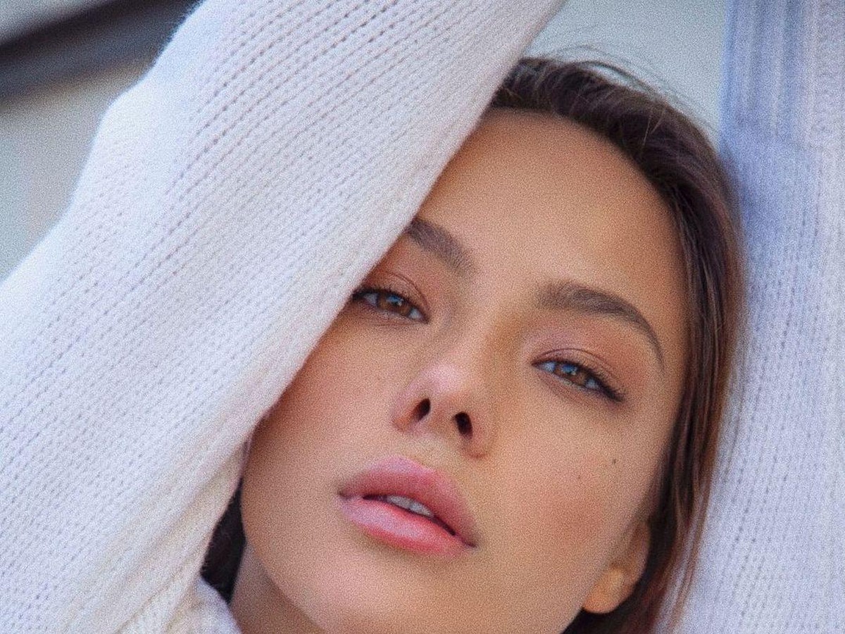 Spill dong, Katerina Safarova... Kamu Pacaran sama Neymar ya? (Foto: Instagram/kat_safarova)