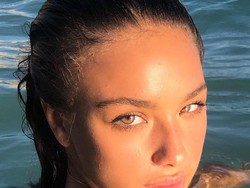 Kira-kira, Neymar nyesel putus dari Katerina Safarova nggak ya? (Instagram/kat_safarova)