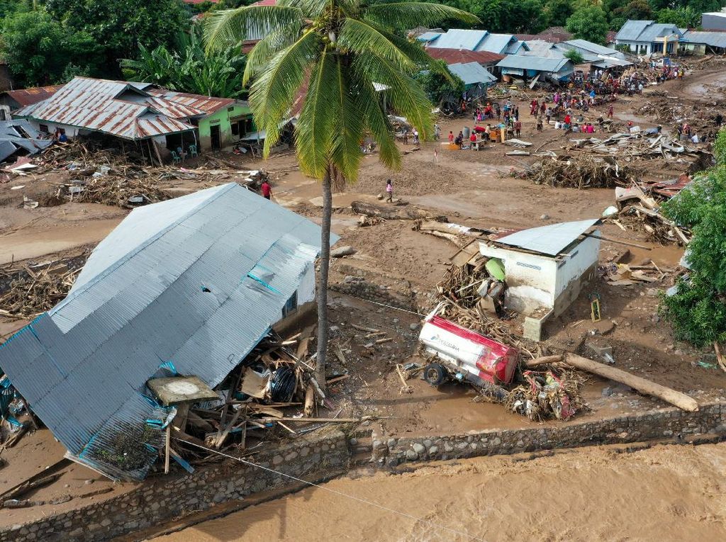 Korban Tewas Bencana Alam NTT Naik Jadi 138 Orang Korban Tewas Bencana Alam NTT Naik Jadi 138 Orang