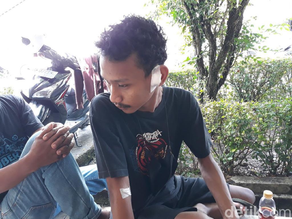 Polisi Cek Pemuda di Gunungkidul Dianiaya Oknum Brimob Polisi Cek Pemuda di Gunungkidul Dianiaya Oknum Brimob