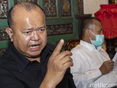 Momen Pengacara Bantah Profesor Muradi Miliki Anak dari Era Setyowati