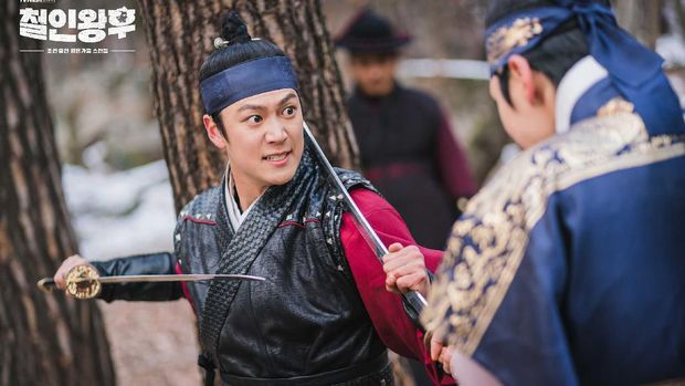 Na In-woo dalam Mr. Queen Na In-woo berperan sebagai Kim Byeong-in dalam drama Mr. Queen.
