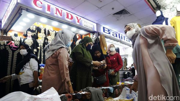 Jelang Ramadhan Pasar Tanah Abang Mulai Padat