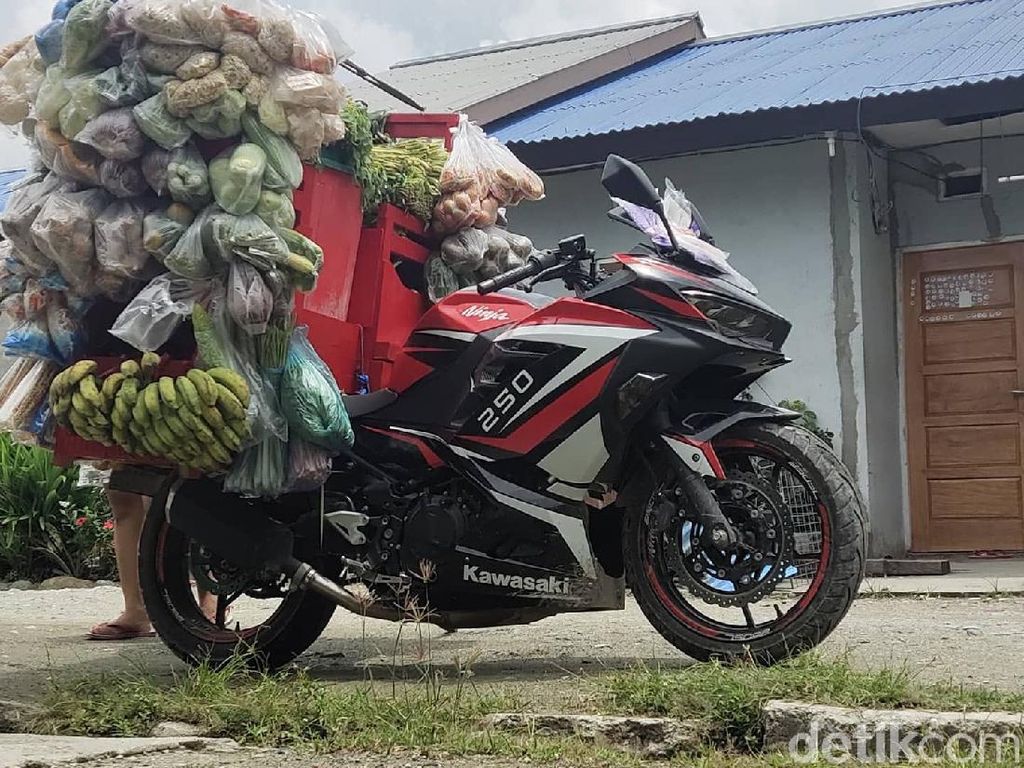 Seperti Beli Telur, Kirim Motor ke Wamena Dihitung per Kilogram Seperti Beli Telur, Kirim Motor ke Wamena Dihitung per Kilogram