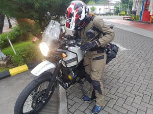 Menuju Cimahi, Meraskaan Kearifan Lokal Warga Kampung Adat Cireundeu