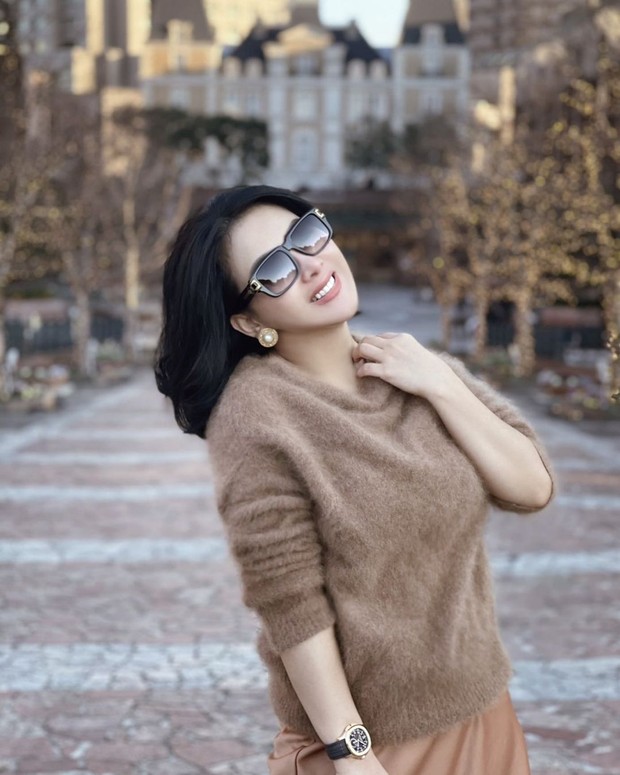 Syahrini salah satu artis terkaya di Indonesia (foto: instagram.com/princessyahrini)