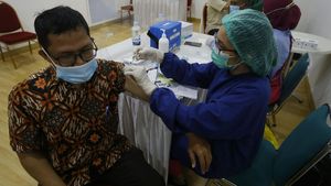 Vaksinasi COVID-19 di Bogor Sasar Tenaga Pendidik