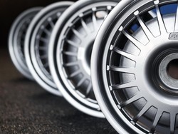 Fantastis! Velg Mobil Bekas Ini Harganya Setara Honda Brio Cs