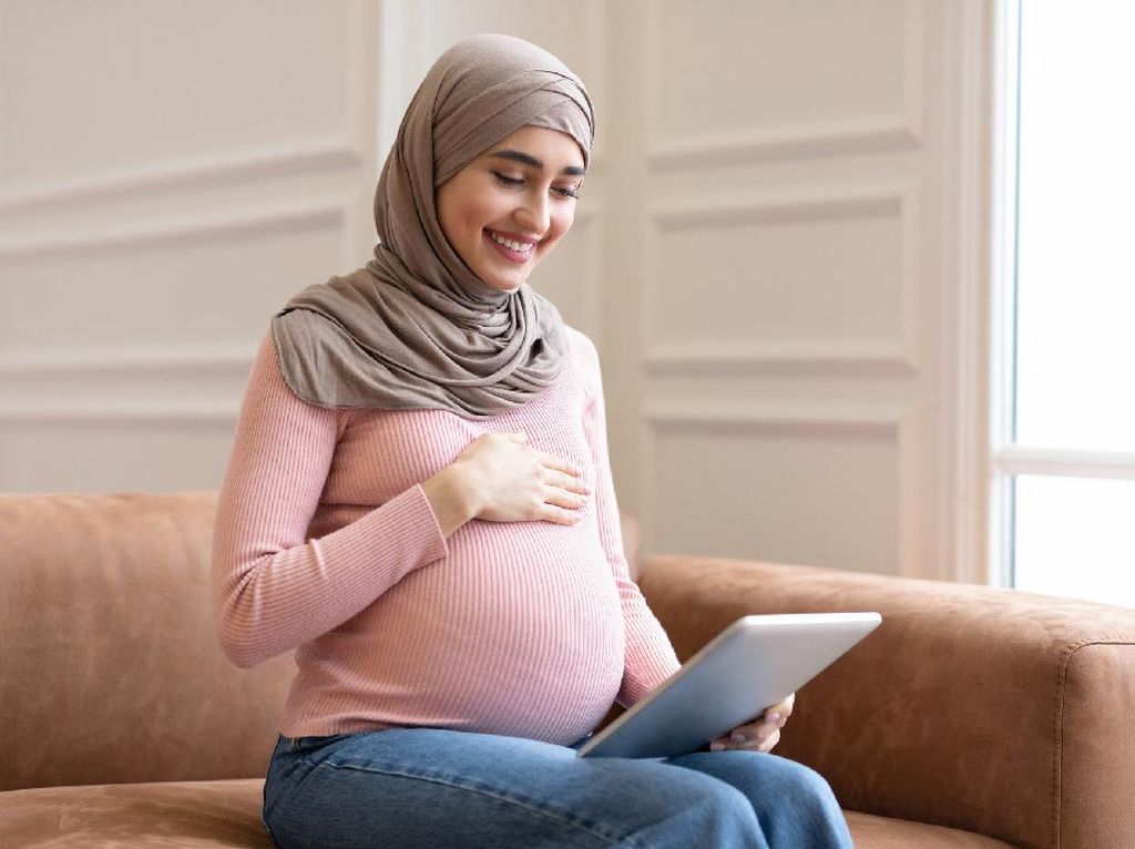 Mengenal Surat Maryam, Benarkah Baik Dibaca Bumil Agar Melahirkan Lancar? Mengenal Surat Maryam, Benarkah Baik Dibaca Bumil Agar Melahirkan Lancar?