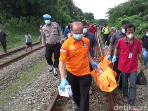 Bocah di Purwakarta Tewas Tersambar Kereta Api Saat Ambil Bola