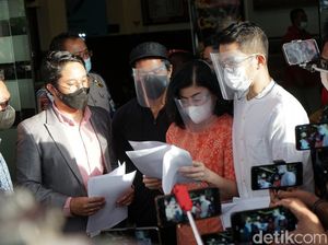 Desiree Tarigan Sambangi Polres Jaksel