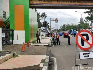 Dishub Jaga Sekitar JPO Balai Kota Depok agar Tak Diduduki Parkir Liar
