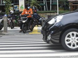 Melihat Kembali Trotoar di Kuningan yang Bakal Dipasang Portal S