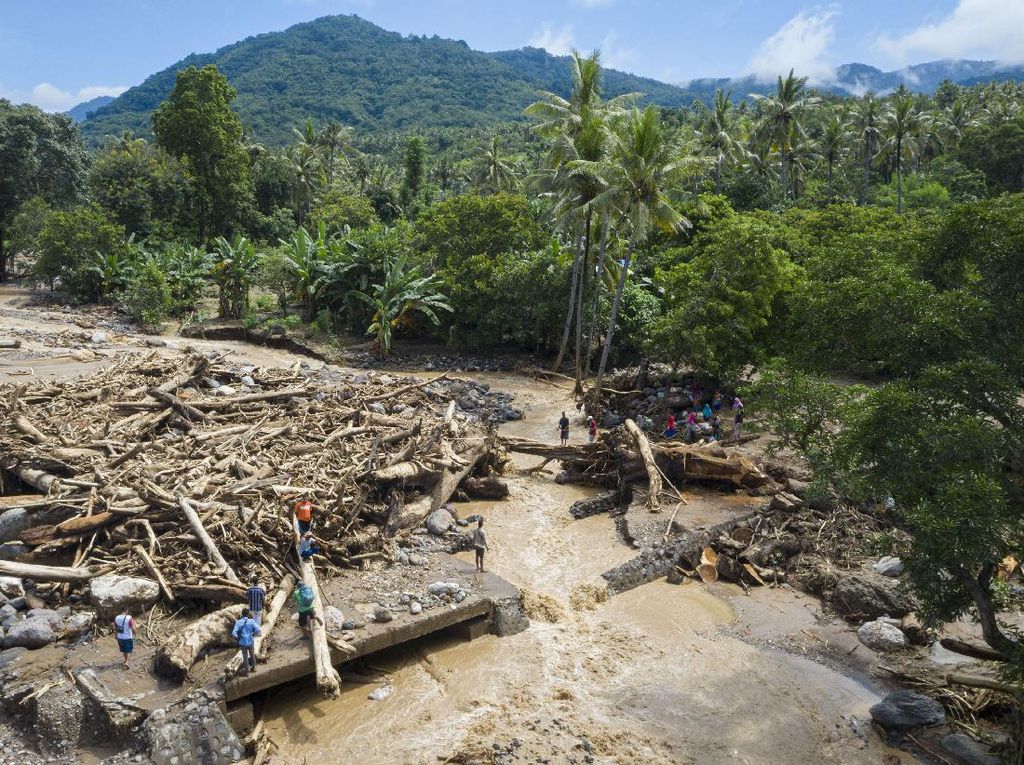 Analisis Banjir Bandang NTT dari Antariksa Analisis Banjir Bandang NTT dari Antariksa