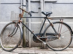 Kasihan! Pria Ini Ditolak Drive Thru Vaksin COVID-19 Gara-gara Naik Sepeda