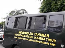 Kedatangan Habib Rizieq ke PN Jaktim Hadapi Vonis Kasus Kerumunan