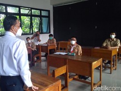 Plt Walkot Jaksel ke Siswa Sekolah Tatap Muka: Bosan Ya di Rumah Setahun?