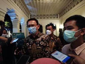 Momen Ahok Malam-malam Temui Walkot Gibran Momen Ahok Malam-malam Temui Walkot Gibran