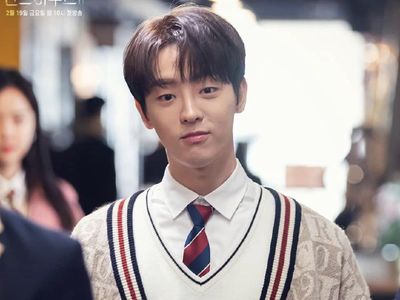 8 Potret Lee Tae Vin, Eks Idol KPop yang Jadi Bintang The Penthouse 2
