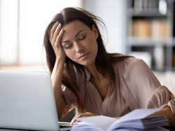 Waspada, Sering Mengantuk di Siang Hari Bisa Jadi Pertanda 5 Kondisi Ini