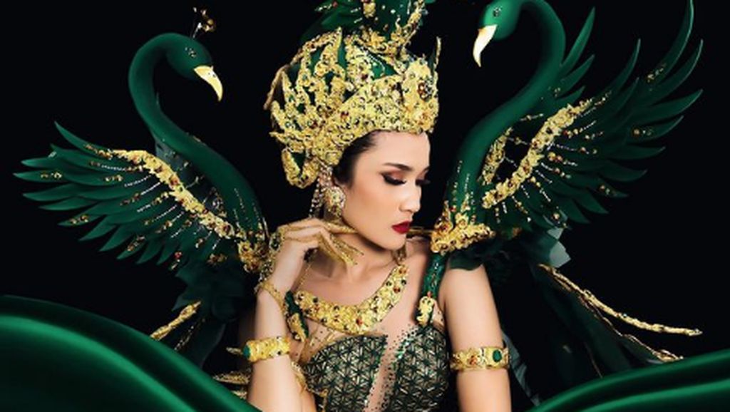 10 Pesona Intan Wisni, Finalis yang Gelagapan di Top 10 Miss Eco International 10 Pesona Intan Wisni, Finalis yang Gelagapan di Top 10 Miss Eco International