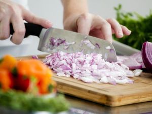 Cara Memilih dan Menyimpan Bawang Bombai Agar Awet Segarnya Cara Memilih dan Menyimpan Bawang Bombai Agar Awet Segarnya