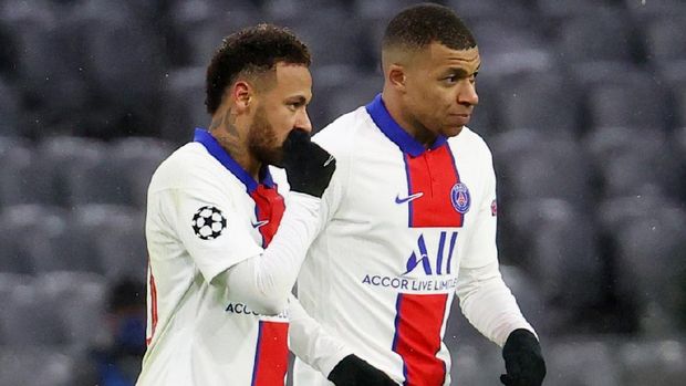 Soccer Football - Champions League - Quarter Final First Leg - Bayern Munich v Paris St Germain - Allianz Arena, Munich, Germany - April 7, 2021 Paris St Germain's Kylian Mbappe celebrates scoring their third goal with Neymar REUTERS/Kai Pfaffenbach