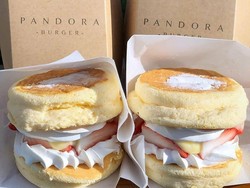 Pancake Burger dengan Isian Krim Jadi Tren Dessert Kekinian