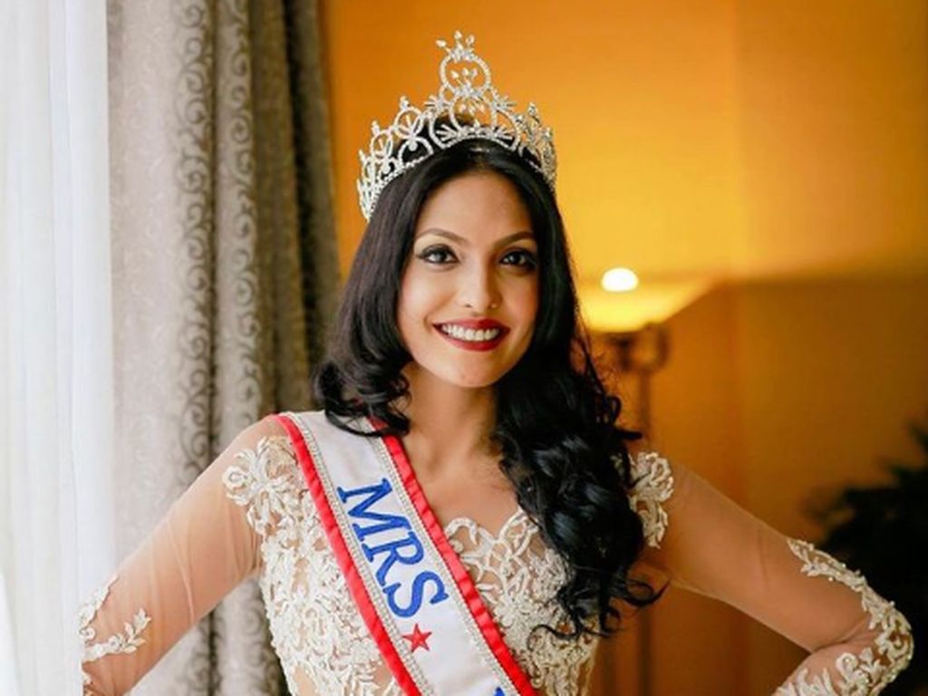 Profil Caroline Jurie, Mrs. World Ditahan karena Rebut Mahkota Mrs Sri Lanka Profil Caroline Jurie, Mrs. World Ditahan karena Rebut Mahkota Mrs Sri Lanka