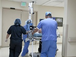 Peneliti Inggris Temukan Kaitan COVID-19 dengan Depresi dan Demensia