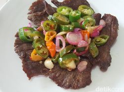 3 Resep Dendeng Sapi Rumah Makan Padang yang Gurih Pedasnya Mantap