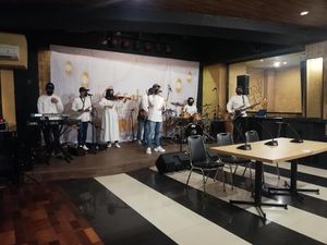 Hikmah Nyaris Mati karena Corona, Dokter di Solo Luncurkan Album Religi