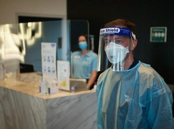 Hotel Karantina di Melbourne Kembali Menerima Warga Australia yang Pulang dari Luar Negeri