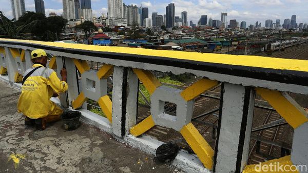 Jelang Ramadhan, Jembatan Tinggi Tanah Abang Dipercantik