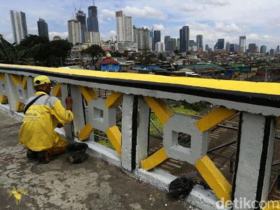 Jelang Ramadhan, Jembatan Tinggi Tanah Abang Dipercantik