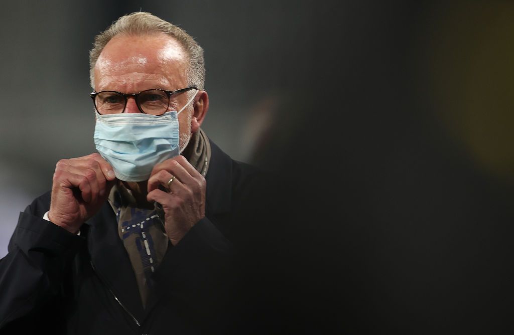 DORTMUND, GERMANY - NOVEMBER 07: CEO Karl-Heinz Rummenigge of Muenchen looks on prior to the Bundesliga match between Borussia Dortmund and FC Bayern Muenchen at Signal Iduna Park on November 07, 2020 in Dortmund, Germany. Sporting stadiums around Germany remain under strict restrictions due to the Coronavirus Pandemic as Government social distancing laws prohibit fans inside venues resulting in games being played behind closed doors. (Photo by Friedemann Vogel - Pool/Getty Images)