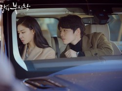 Kim Jung Hyun dan Kisah Cinlok Para Pemain Crash Landing On You