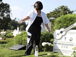 Mutia Ayu Selalu Hadirkan Glenn Fredly di Hadapan Gewa