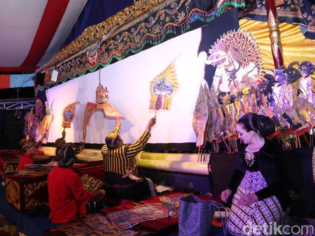 Pagelaran Wayang Kulit Warnai Banyuwangi Festival 2021 Pagelaran Wayang Kulit Warnai Banyuwangi Festival 2021